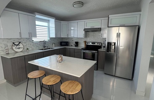 Tierras Nuevas Saliente Casa | Puerto Rico Paradise. Ac and WiFi. This home was designed with comfort in mind.