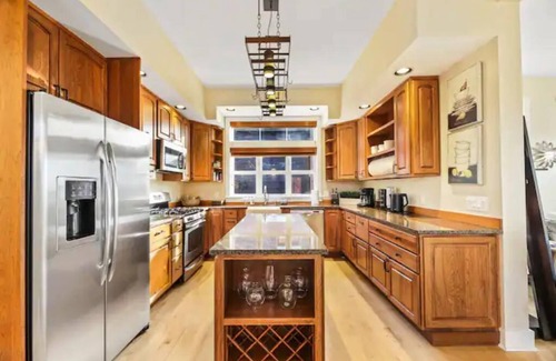West Seattle Casa | Puget Sound Sunset Views overlooking the Olympics in charming West Seattle