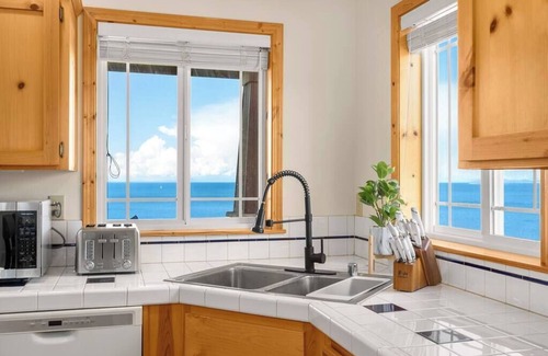 Oak Harbor Casa | Puget Sound Sunset - Whidbey Ocean Front home with C