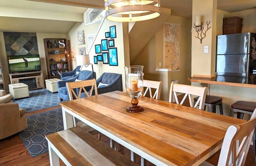 Agate Casa | Puget Sound Waterfront Beach House ~ Piscina en el vecindario ~ Fire Pit
