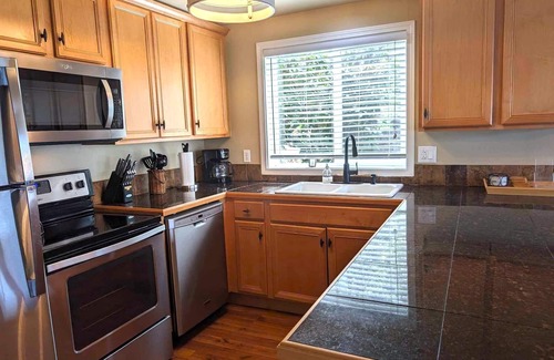 Agate Casa | Puget Sound Waterfront Beach House ~ Piscina en el vecindario ~ Fire Pit