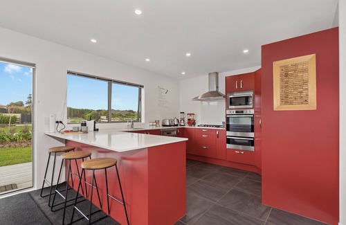 Mangawhai Cabaña | Pukeko Paradise - Mangawhai Heads Holiday Home