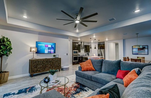 Las Cruces Casa | Pulsar · Brand New Comfortable 4/3.5 Home Near Parks