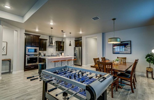 Las Cruces Casa | Pulsar · Brand New Comfortable 4/3.5 Home Near Parks
