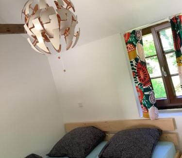 Seeheim-Jugenheim Apartamento | Pulvermühle - 3 Zimmer Maisonette inkl Bad am Stettbach im NATURA 2000 Gebiet mit 12500 qm Garten