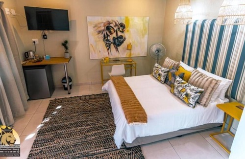 Nelspruit Casa | Pumbaa Wildlife Park and Accommodation