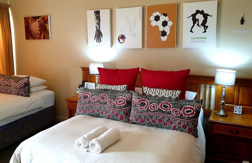 Schoemansville Casa | Pumleni Guesthouse