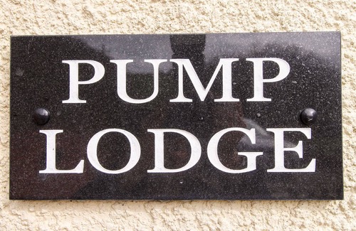 Littlebredy Cabaña | PUMP LODGE, family friendly, character holiday cottage in Upwey
