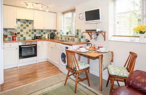 Littlebredy Cabaña | PUMP LODGE, family friendly, character holiday cottage in Upwey