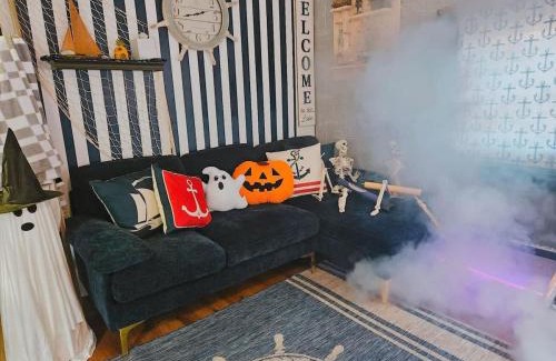 Gouldsboro Casa | pumpkin filled tiny boat house for the fall