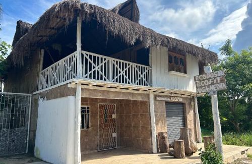 Tierra Bomba Island Casa | Punta Arena EcoHostal & EcoFit 01