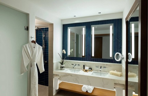Punta Cana Hotel | Punta Cana All-Encompassing Resort Experience with Casino Thrills | 4 Units