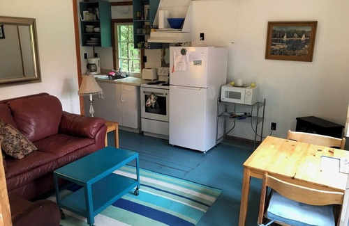 Youngs Point Cabaña | Puppy Love Cottage Retreat at the Lake Edge Cottages!