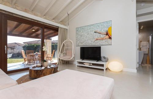 Siviri Casa | Pure Amber Suite Elani