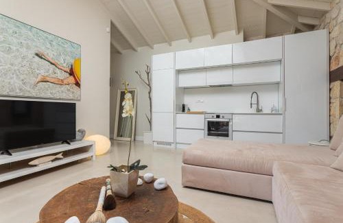 Siviri Casa | Pure Amber Suite Elani