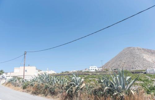 Emporio Apartamento | Pure and Simple Santorini
