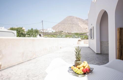 Emporio Apartamento | Pure and Simple Santorini