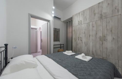 Emporio Apartamento | Pure and Simple Santorini