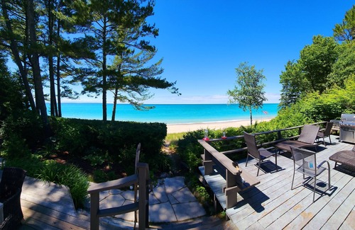 Leland Casa | Pure Lake Michigan Cottage Getaway Global Wellness at it's BEST 14 people