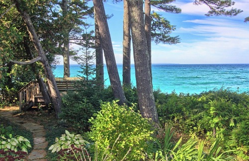 Leland Casa | Pure Lake Michigan Cottage Getaway Health retreat/Wellness at it's BEST.