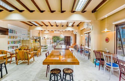 Talat Nuea Hotel | Pure Phuket Residence