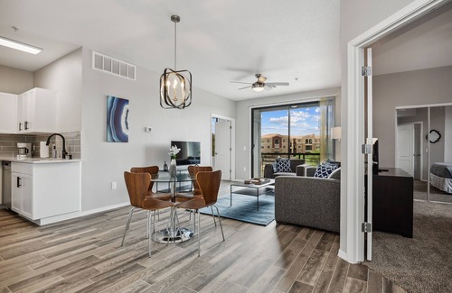 Desert View Village Apartamento | Pure Suites Ascent 2 Bed Gym Pool Cabana