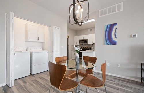 Desert View Village Apartamento | Pure Suites Ascent 2 Bed Gym Pool Cabana