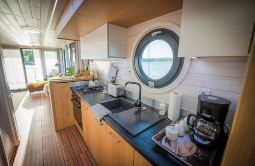 Oberhavel Alquiler De Eote | Pure water romance: Houseboat Miami Woma D13