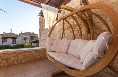 Siviri Casa | Pure White Suite Elani