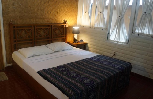 Candi Dasa Hotel | Puri Pandan Restaurant & Bungalows