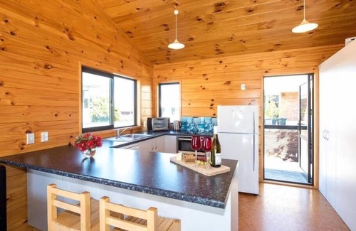 Mount Maunganui Casa | Puriri Beach Pad with direct beach access