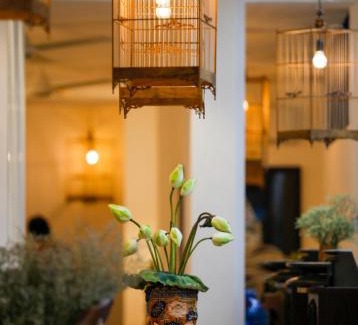 Hue City Centre Hotel | Purple Hue Central Hub