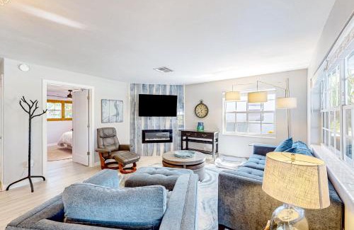 Isles of Capri Casa | Purple Pelican Cottage