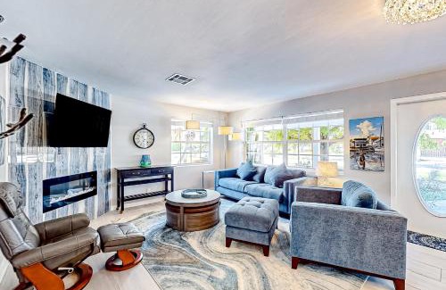 Isles of Capri Casa | Purple Pelican Cottage
