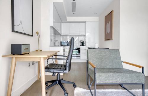 West Kensington Apartamento | Purpose Bulit Kensington 1BR w/ Balcony, 5 mins to Tube, by Blueground