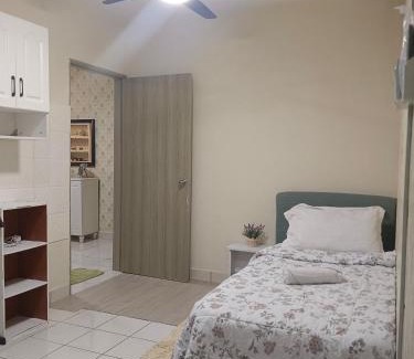 Pantai Barat Division Apartamento | Putatan Platinium 2 Bedroom - Farah Biz Homestay