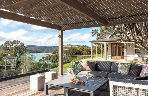 Surfdale Casa | Putiki Estate - Stay Waiheke