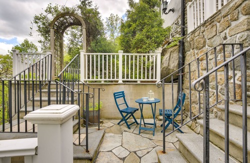 Lake Peekskill Cabaña | Putnam Valley Vacation Rental: Patio & Lake Views!
