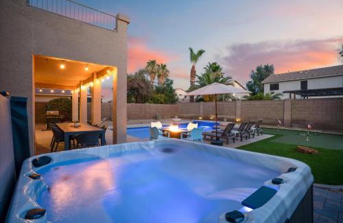 Chandler Casa | Putt Putt Hot Tub Game Room Pool Cornhole
