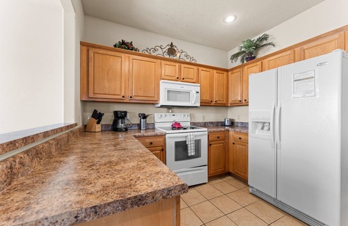 Branson West Casa | Puttin On The Green 3 Bedroom Villa by RedAwning