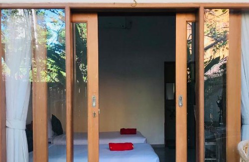 Batu Bolong Casa | Putu Homestay