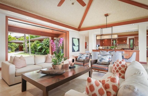 Kaupulehu Casa | Pu’ukole 28 – Deluxe Ocean View | Onsite Staff & Daily Housekeeping