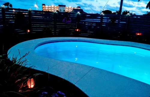Kiska Beach Apartamento | PVT POOL, 2 Br 1 Ba Apt. 1 Street Fr. bch. July special 50%off golfcart.