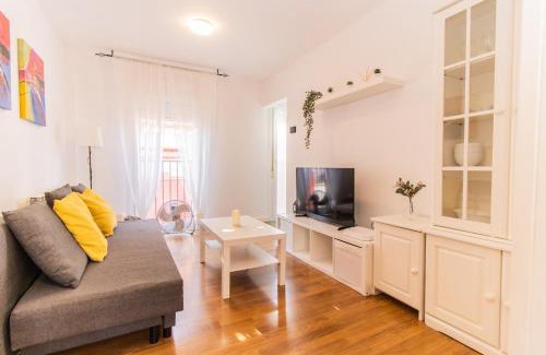 Abena Apartamento | Pyrenees Escape with Terrace and BBQ