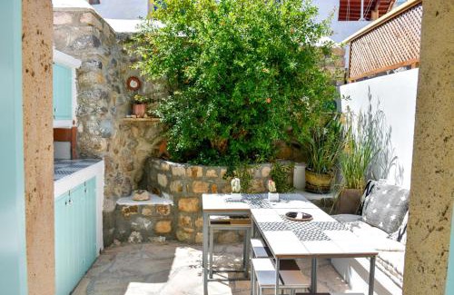 Skala Casa | PYRGALI ΠΕΤΡΙΝΟ ΠΥΡΓΑΚΙ ΠΑΤΜΟΣ