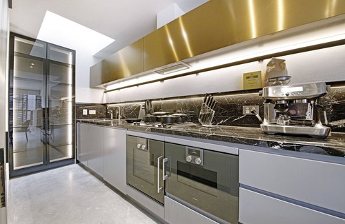 Pyrmont Casa | Pyrmont l Luxury House 6 Stories l Free Parking