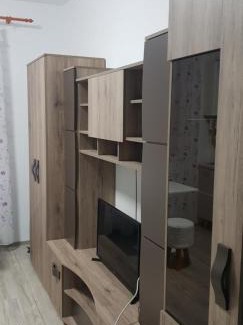 Onesti Apartamento | Q Residence