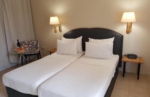 Netanya Hotel | Q Village - Poleg Beach