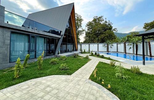 Gabala Villa | Qafqaz Palm A-Frame Retreat