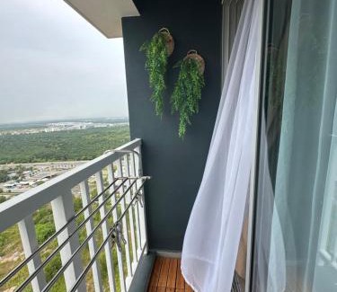 Kota Warisan Apartamento | Qaseh Ain Homestay KLIA Transit & Staycation